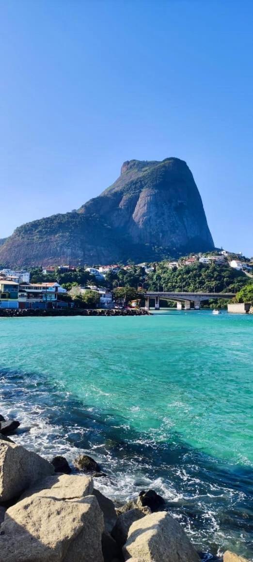 Triplo Em Frente A * Rio de Janeiro